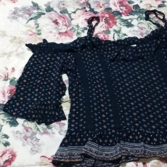 Summer blouse - Picture 2 of 4